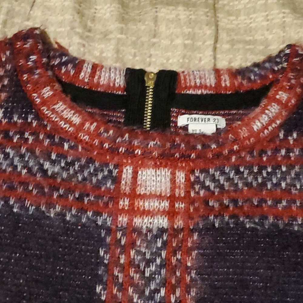 Forever 21 Fuzzy Crop Pullover Sweater Red & Navy Sz S jacquard Tartan Academia - Picture 7 of 9